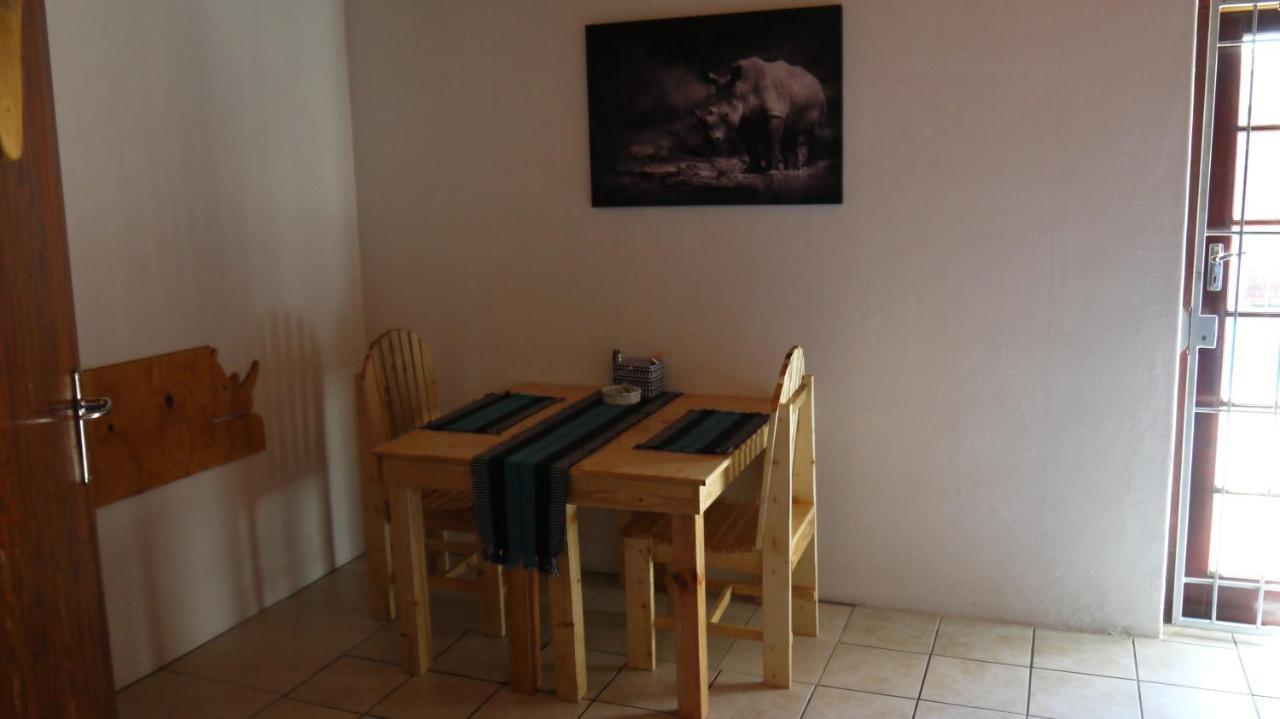 Appartement avec 1 chambre Port Elizabeth Extérieur photo